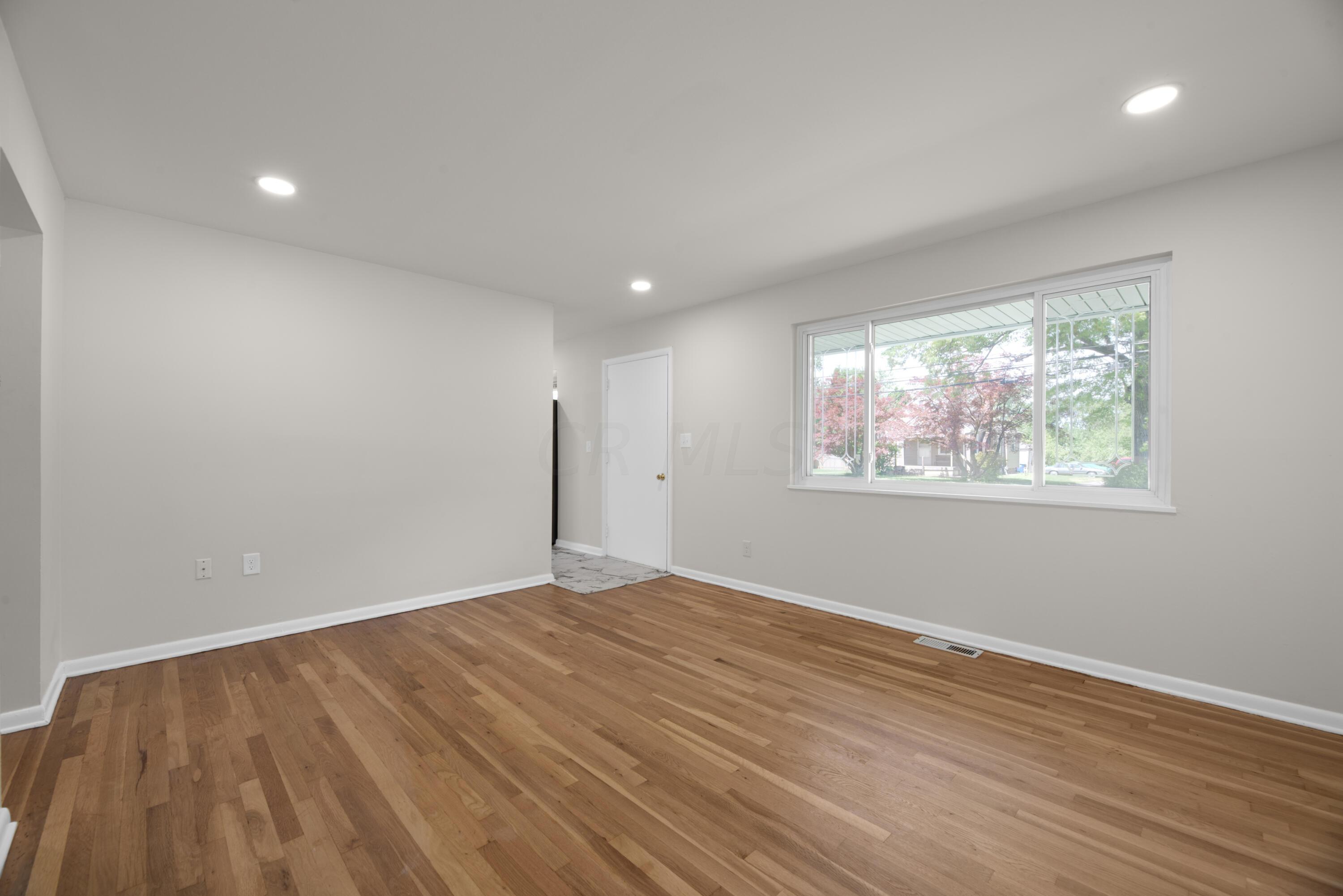 1509 Moler Road Columbus, OH 43207 - Photo 25 of 43 Family room