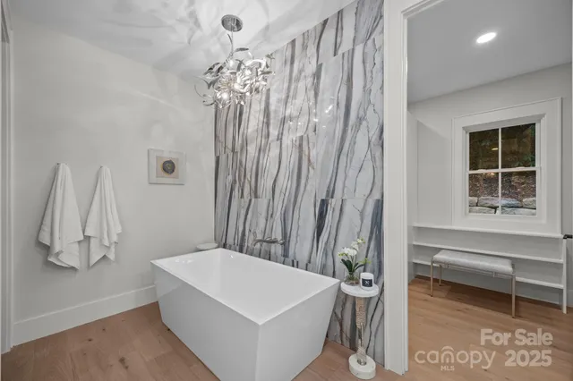 $5,790,000 | 95 Cardinal Drive, Lake Toxaway, NC 28747