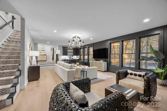 $5,790,000 | 95 Cardinal Drive, Lake Toxaway, NC 28747