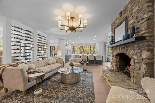 $5,790,000 | 95 Cardinal Drive, Lake Toxaway, NC 28747