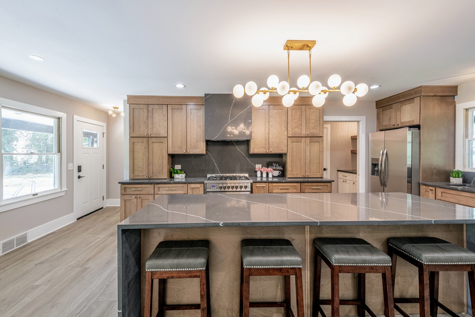 37W985 Binnie Road Dundee, IL 60118 - Photo 8 of 37 Gallery Image 8