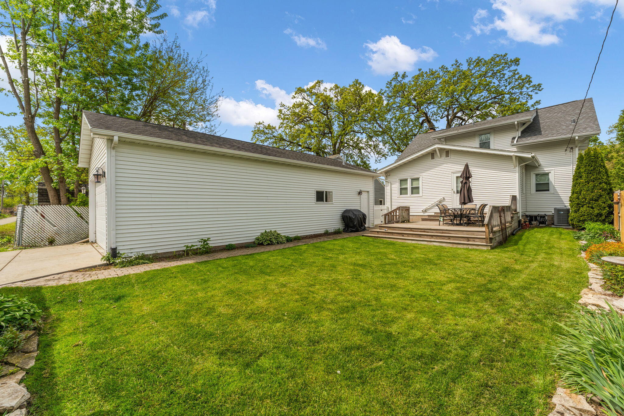 314 Hoffman Street Crown Point, IN 46307 - Photo 33 of 37 2048x1365