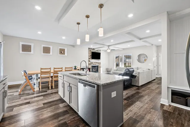 $2,250 | 1147 Charles Thomas Drive, Clarksville, TN 37042