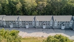 124 Tennis Plaza Road, Unit 40 Dracut, MA 01826 - Photo 2 of 36