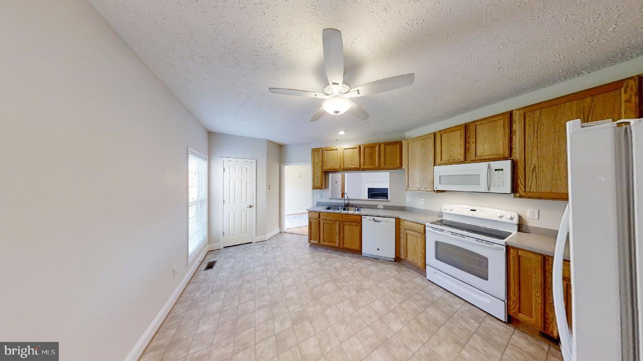 10717 Mt Sharon Road Orange, VA 22960 - Photo 29 of 44 eat in kitchen