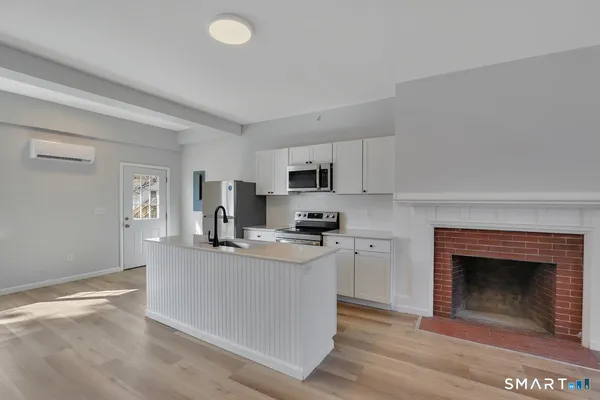 $1,950 | 192 Hartford Road, Unit A, Manchester, CT 06040