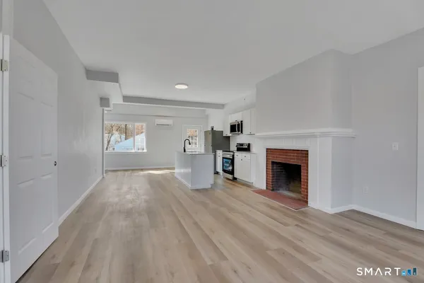 $1,950 | 192 Hartford Road, Unit A, Manchester, CT 06040