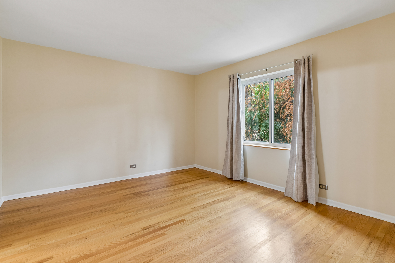 140 Green Bay Road, Unit 2 Glencoe, IL 60022 - Photo 6 of 14 Gallery Image 6