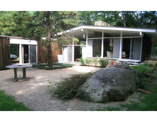 89 Woodridge Road Wayland, MA 01778 - Photo 1 of 7 Gallery Image 1