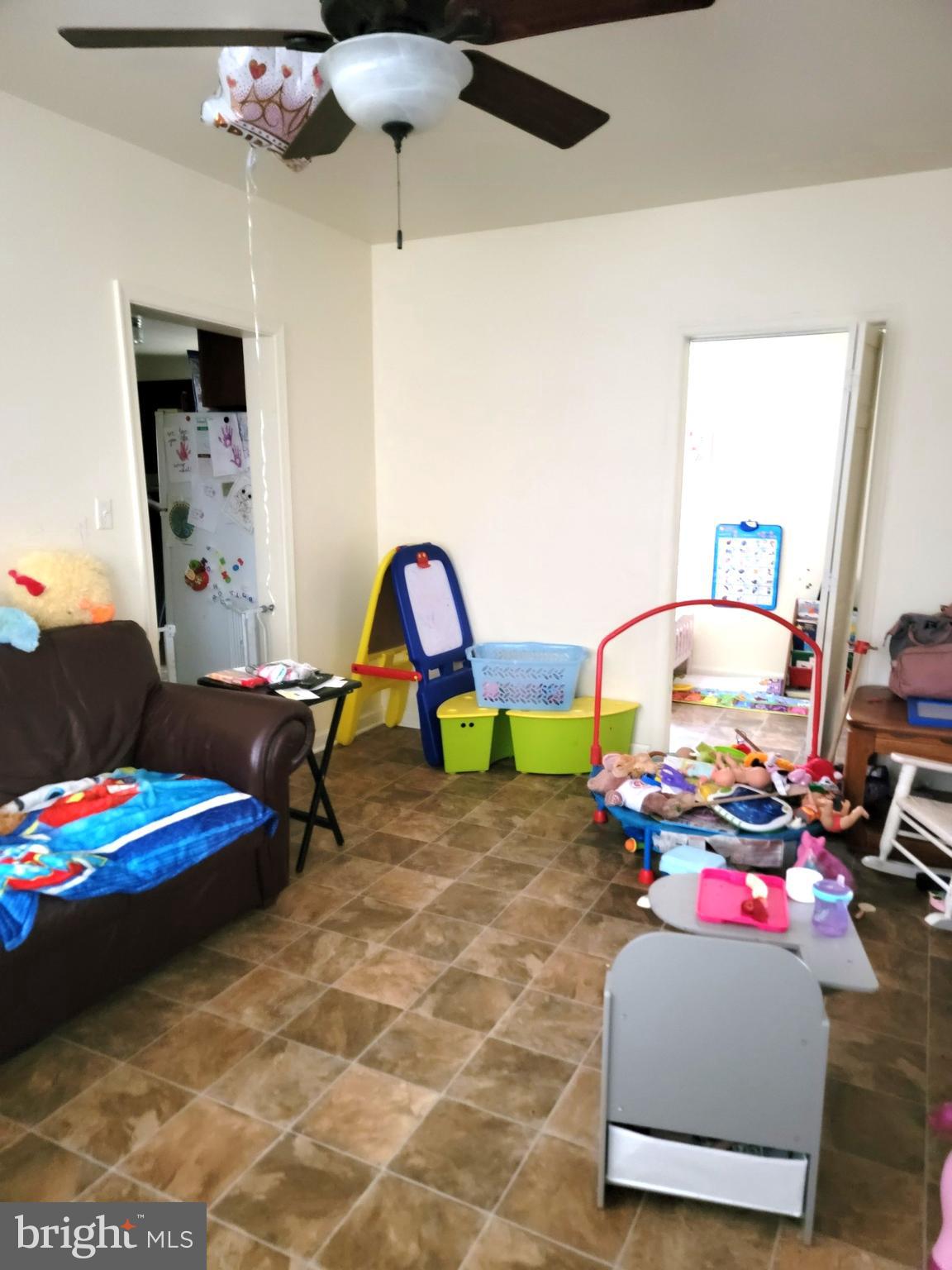 256 West Main Street Elkton, MD 21921 - Photo 5 of 8 Apt#1 Family Room