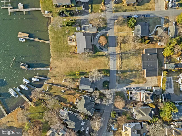 $3,250,000 | 45 East Lake Drive, Annapolis, MD 21403