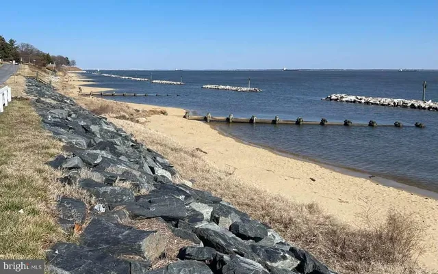 $3,250,000 | 45 East Lake Drive, Annapolis, MD 21403