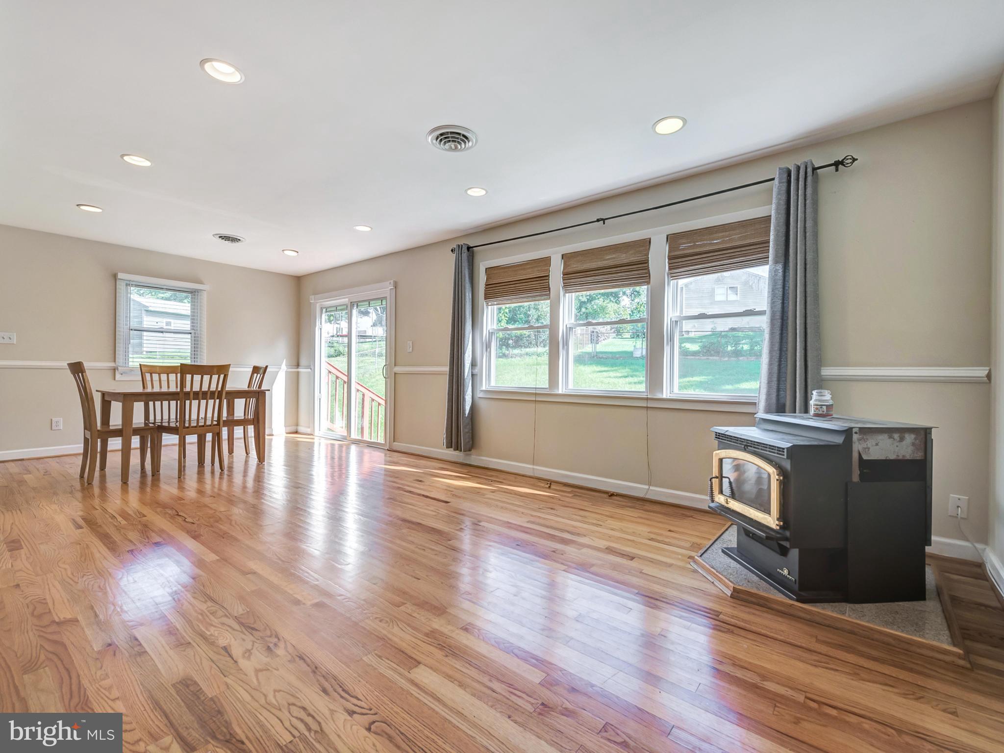 3012 Michael Road Mount Airy, MD 21771 - Photo 4 of 30 Interior (General)