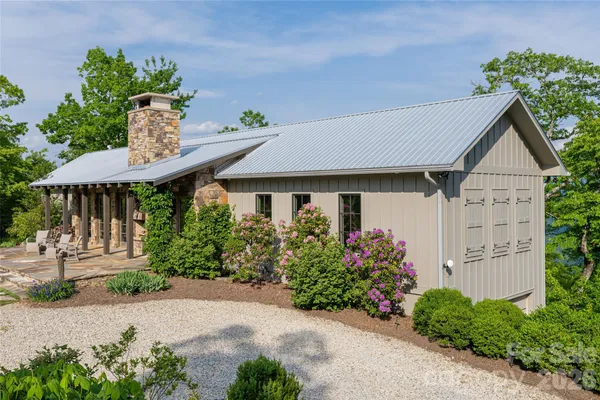 $2,465,000 | 532 Tsali Crossing North, Bryson City, NC 28713