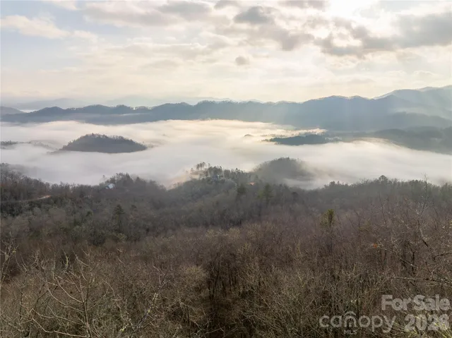 $2,465,000 | 532 Tsali Crossing North, Bryson City, NC 28713