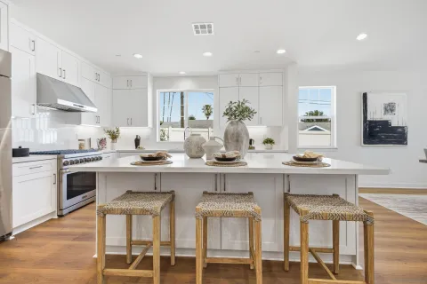 $1,649,990 | 2 West Pine Street, Altadena, CA 91001