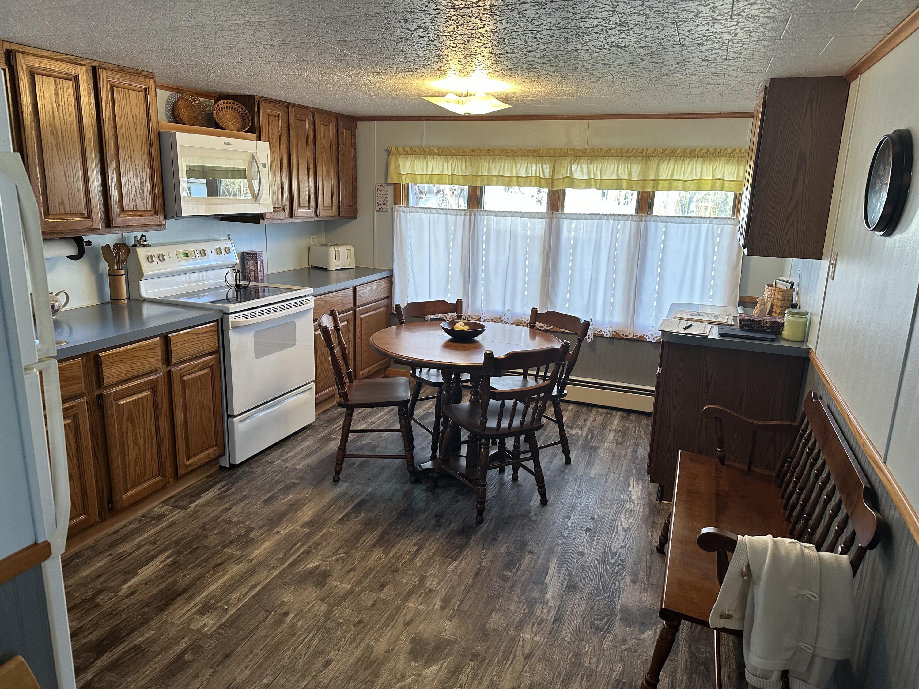 196 Cedar Street Millinocket, ME 04462 - Photo 6 of 15 IMG-2550