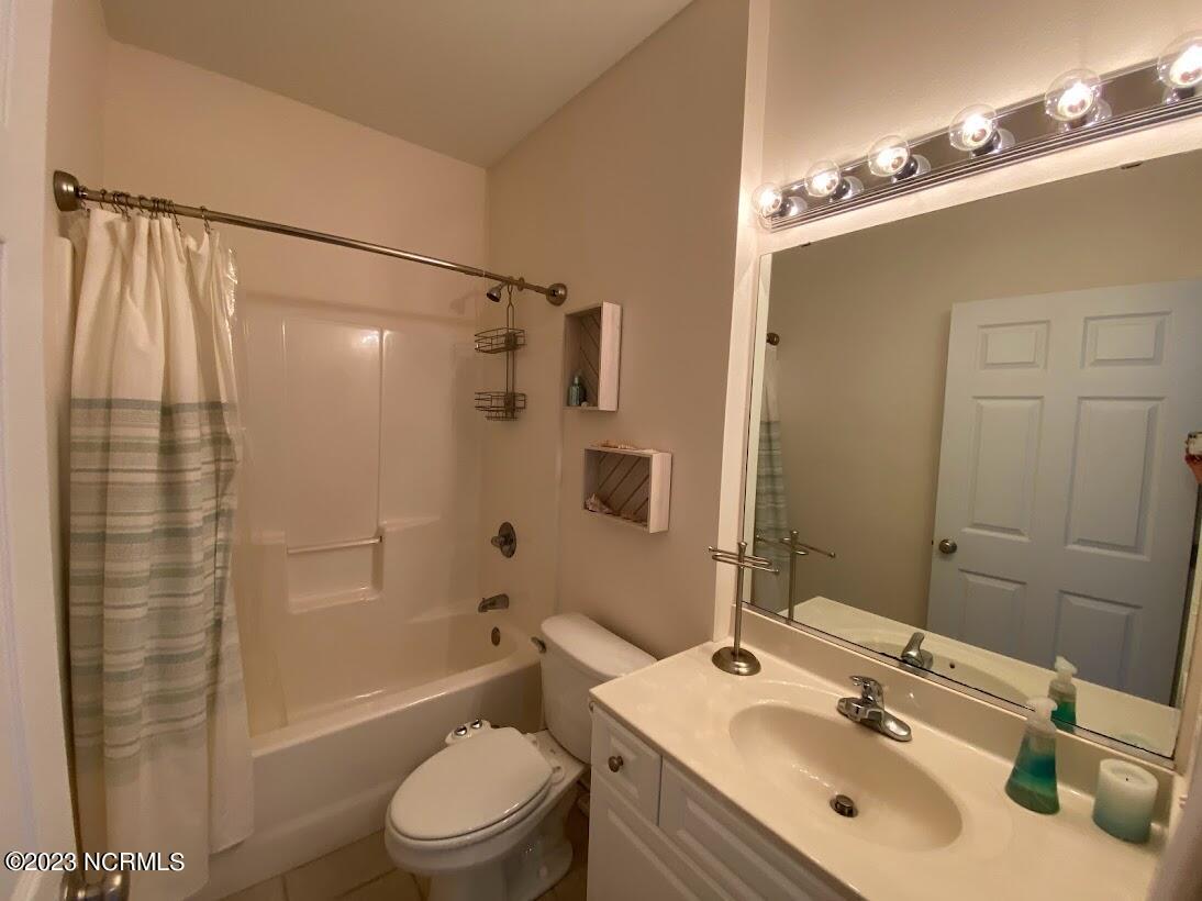 182 Clubhouse Road, Unit 2 Sunset Beach, NC 28468 - Photo 20 of 38 Lincoln Bathroom 1