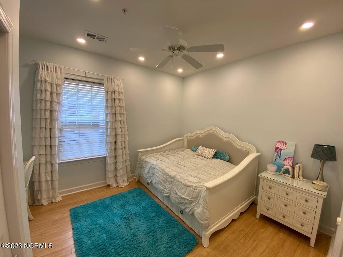 182 Clubhouse Road, Unit 2 Sunset Beach, NC 28468 - Photo 23 of 38 Lincoln Secondary Bedroom