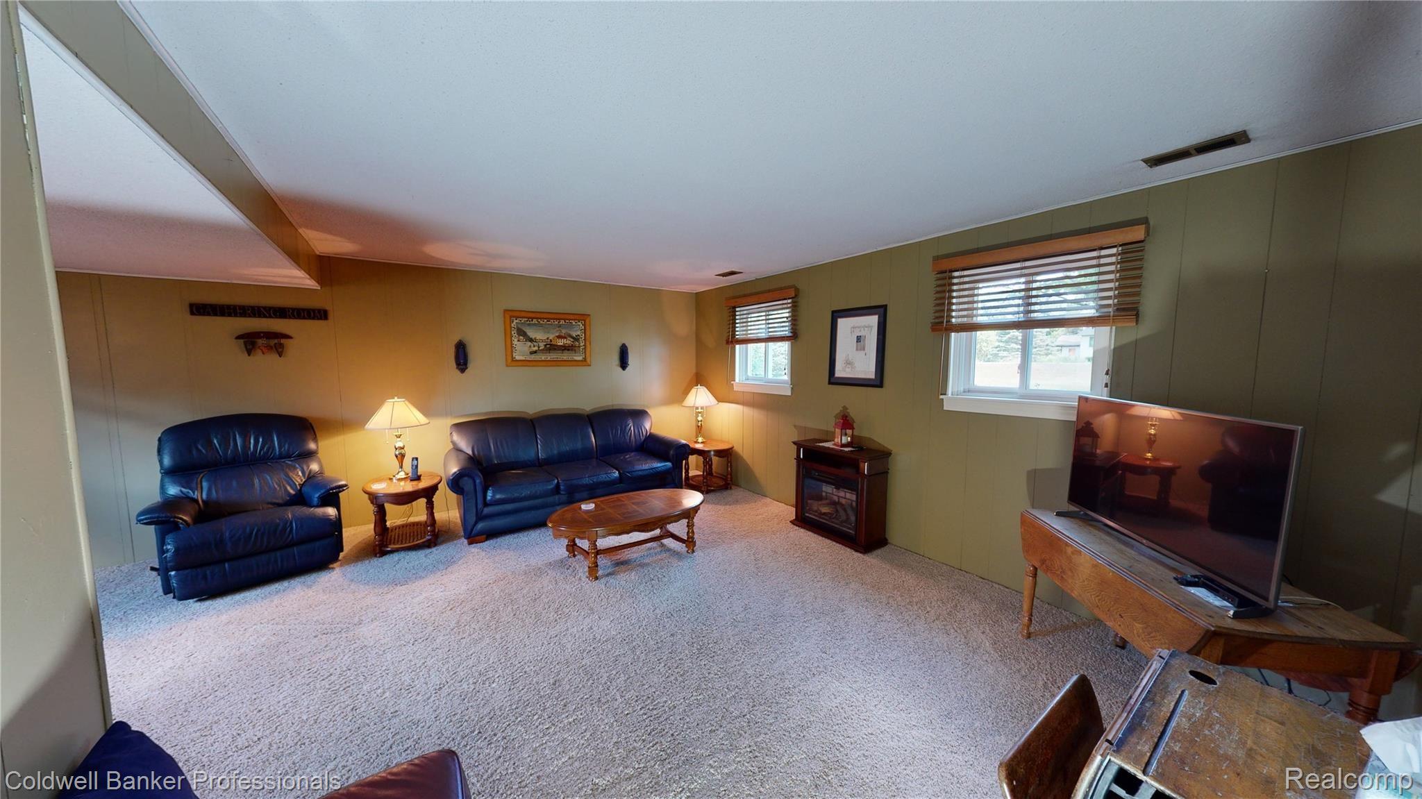 2674 East Burnside Road North Branch, MI 48461 - Photo 50 of 57 Living room.jpg