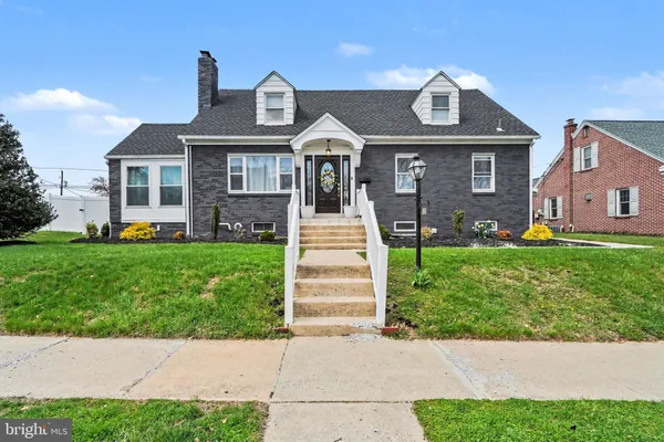 $999,999 | 117 West Areba Avenue, Hershey, PA 17033