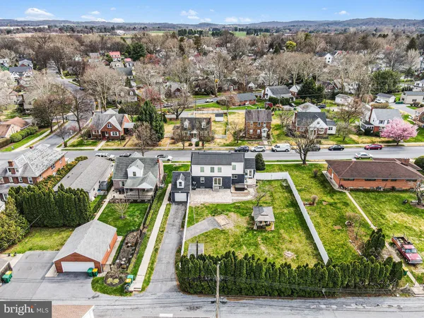 $999,999 | 117 West Areba Avenue, Hershey, PA 17033