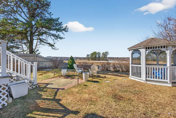 $699,000 | 18 Camp Ellis Avenue, Saco, ME 04072