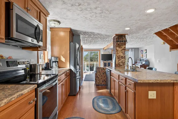 $699,000 | 18 Camp Ellis Avenue, Saco, ME 04072