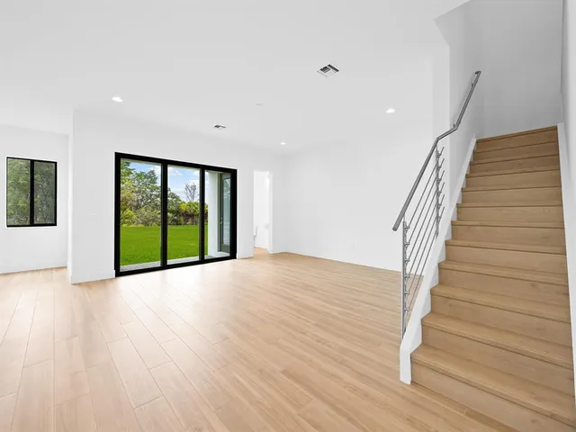 $7,900 | 1446 Southwest 23rd Street, Fort Lauderdale, FL 33315