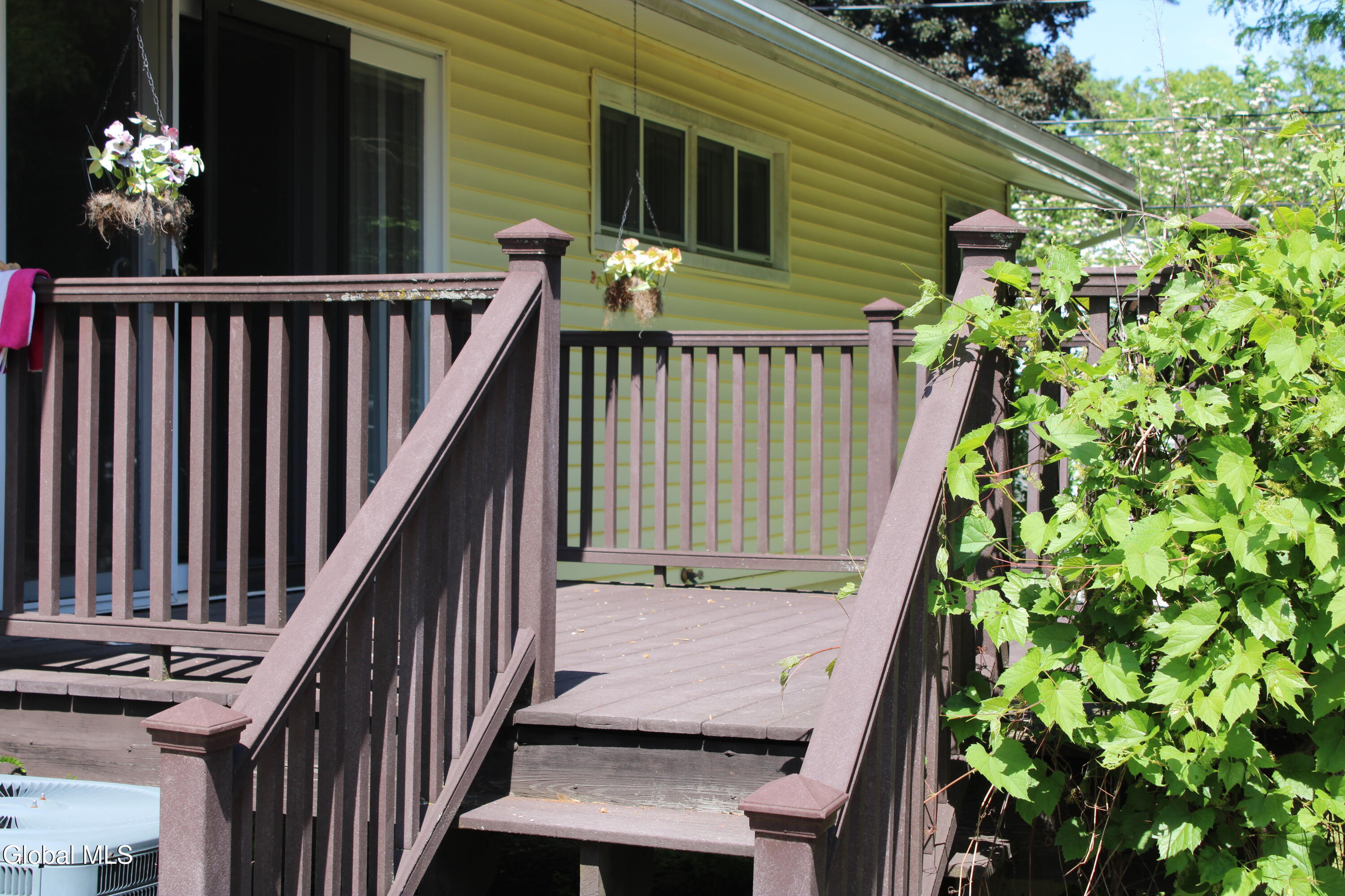 535 Dawson Road Bethlehem, NY 12054 - Photo 28 of 33 IMG_1147