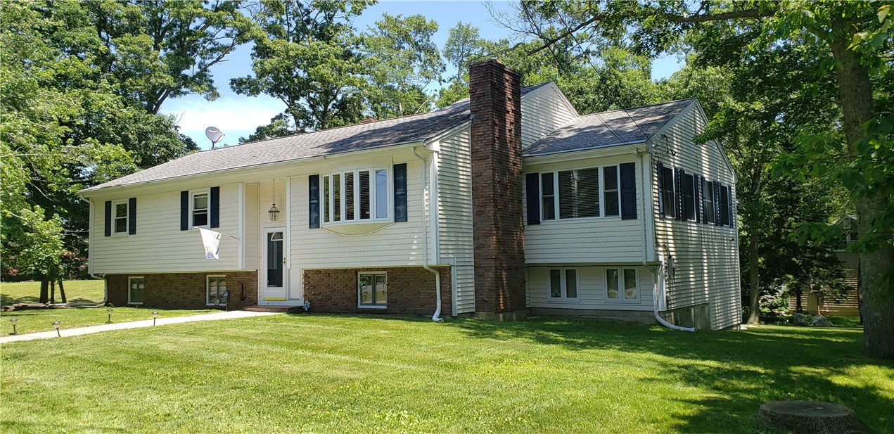46 North Brayton Road Tiverton, RI 02878 - Photo 1 of 36 Gallery Image 1