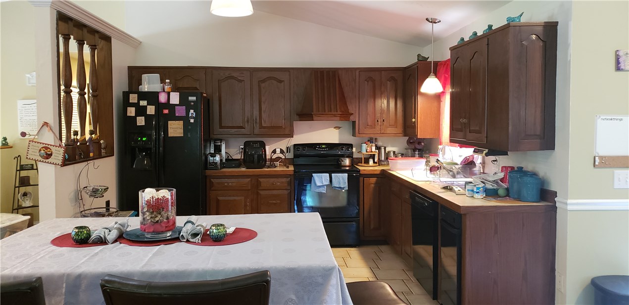 46 North Brayton Road Tiverton, RI 02878 - Photo 5 of 36 Gallery Image 5