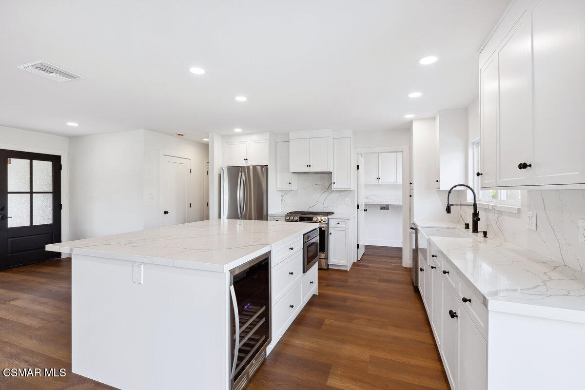 165 Devia Drive Newbury Park, CA 91320 - Photo 5 of 28 020_cjp_0257_499