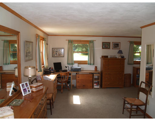 15 Gloria Road Georgetown, MA 01833 - Photo 12 of 23 Gallery Image 12