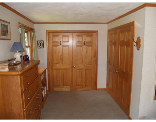 15 Gloria Road Georgetown, MA 01833 - Photo 13 of 23 Gallery Image 13