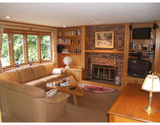 15 Gloria Road Georgetown, MA 01833 - Photo 5 of 23 Gallery Image 5