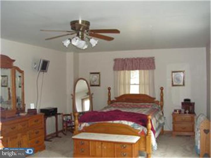 381 Quinton Hancocks Bridge Road Salem, NJ 08079 - Photo 13 of 25 Bedroom - Main