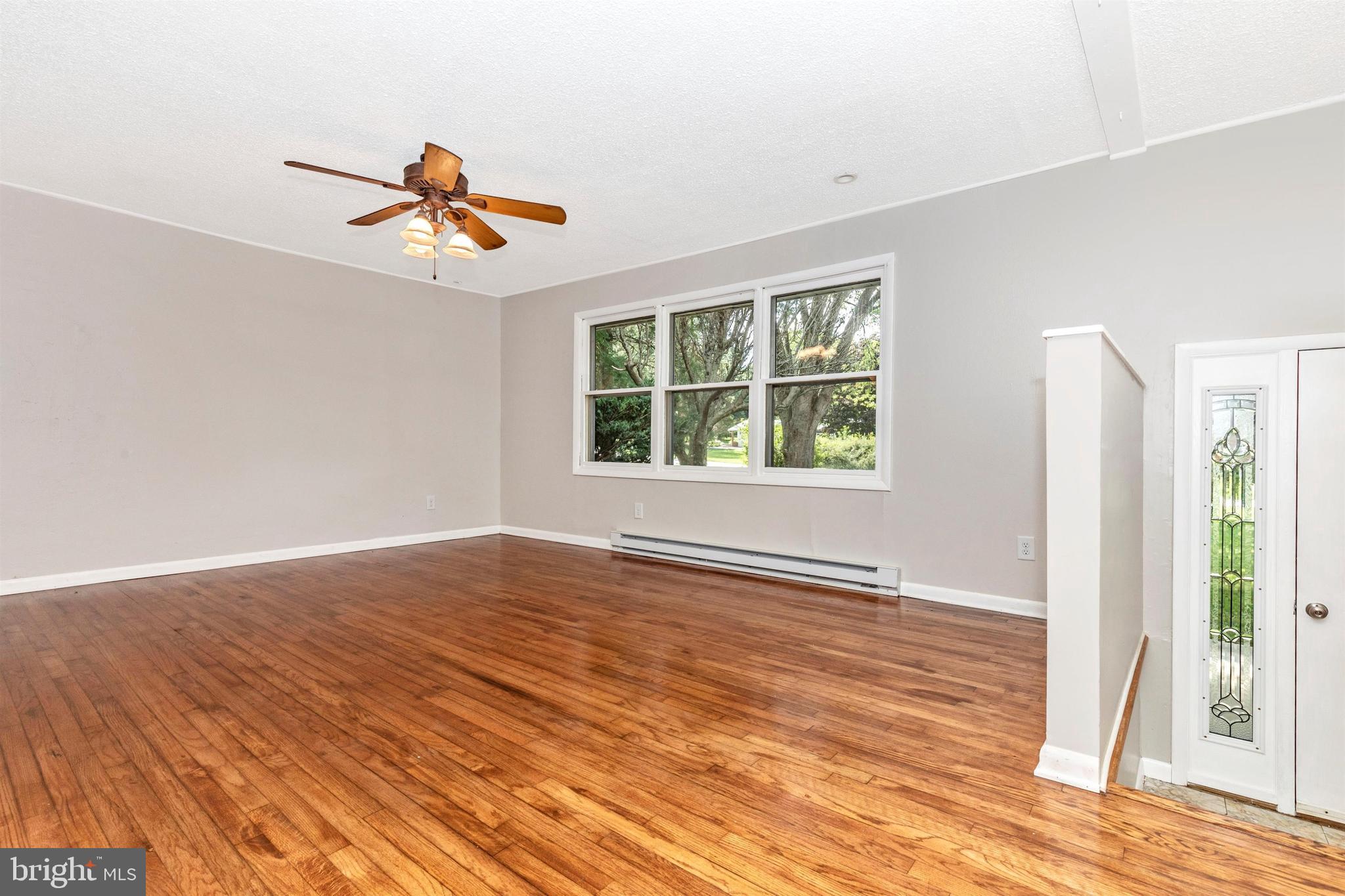 8411 Stonehouse Road Frederick, MD 21702 - Photo 3 of 42