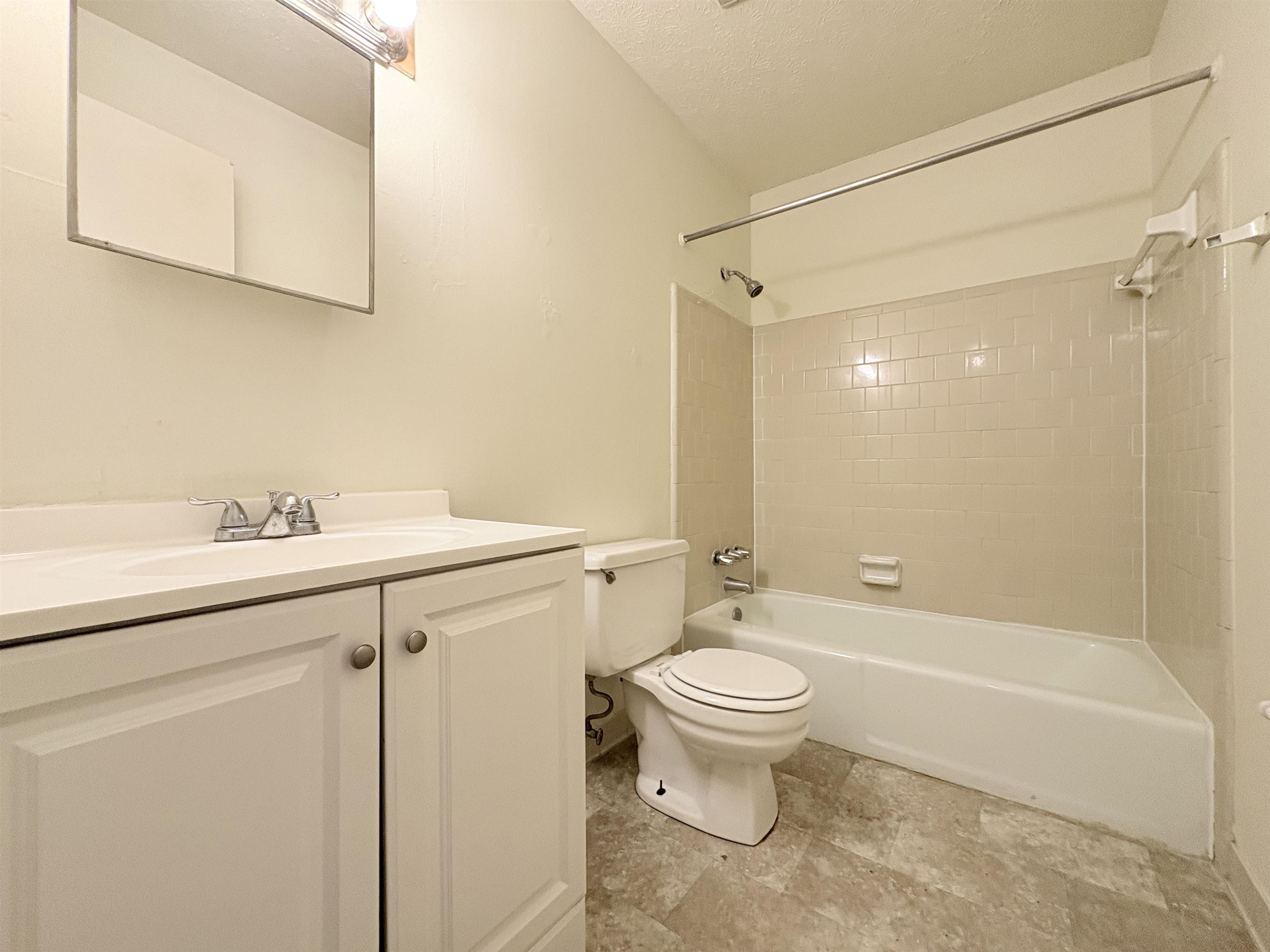 1734 Hartsfield Road, Unit D Tallahassee, FL 32303 - Photo 12 of 14