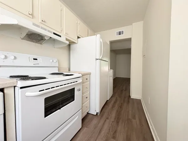 $1,150 | 1734 Hartsfield Road, Unit D, Tallahassee, FL 32303
