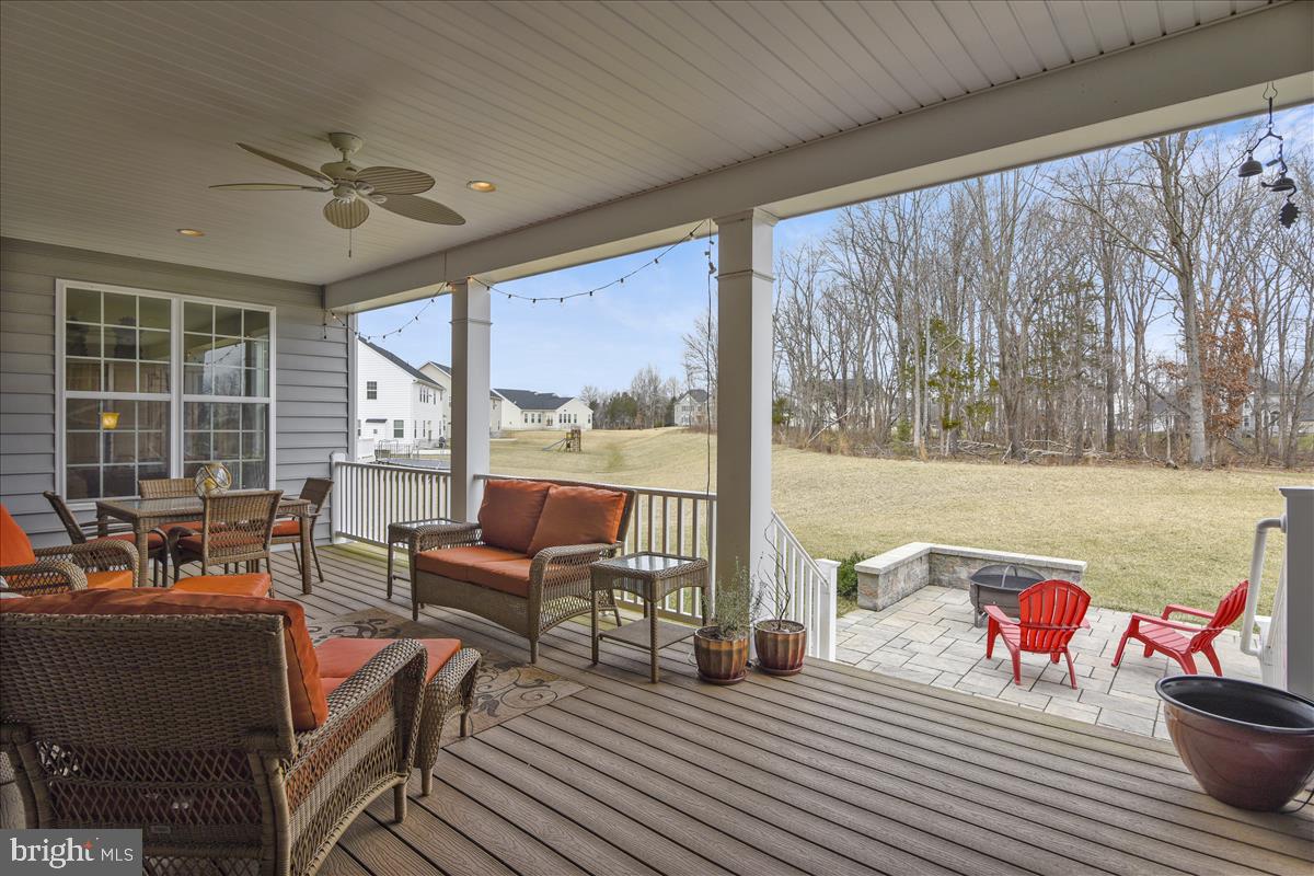 4431 Spring Run Road Warrenton, VA 20187 - Photo 17 of 71 Family room opens onto Lani