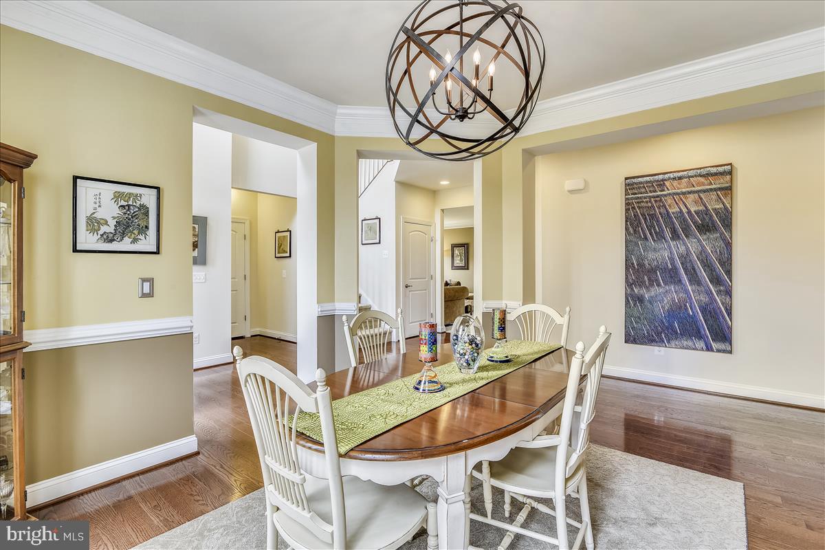 4431 Spring Run Road Warrenton, VA 20187 - Photo 27 of 71 Tasteful subdued colors throughout