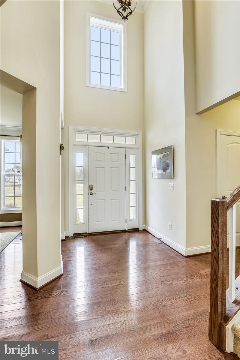 4431 Spring Run Road Warrenton, VA 20187 - Photo 5 of 71 Entrance foyer