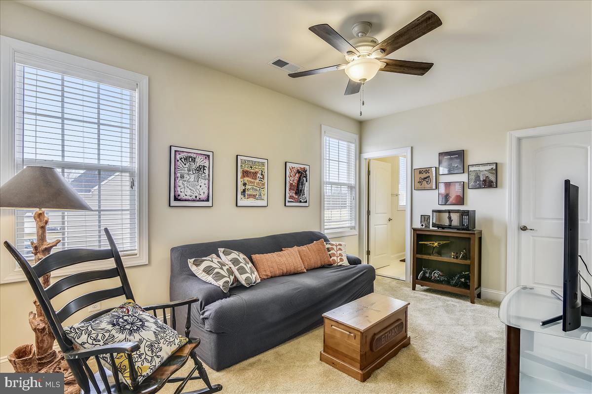 4431 Spring Run Road Warrenton, VA 20187 - Photo 46 of 71 Bedroom # 2 (used as den/guest room)