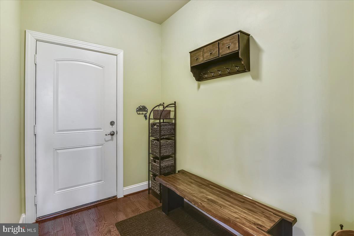 4431 Spring Run Road Warrenton, VA 20187 - Photo 6 of 71 Welcome center from garage to kitchen