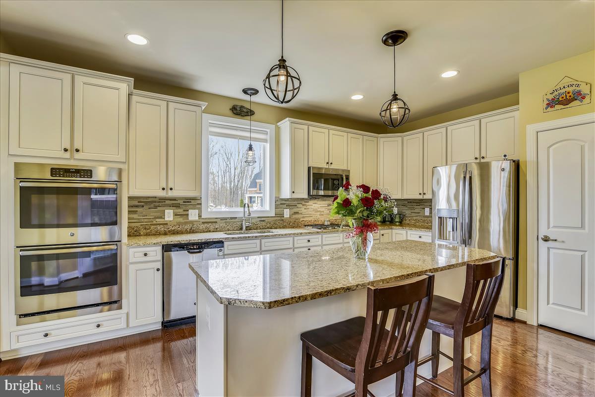 4431 Spring Run Road Warrenton, VA 20187 - Photo 9 of 71 Large center island