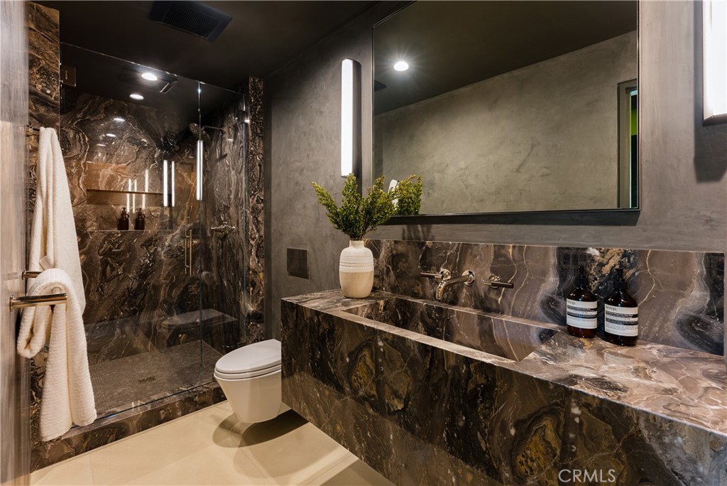 21656 Las Flores Heights Road Malibu, CA 90265 - Photo 39 of 71 Downstairs bathroom