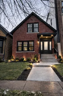 $1,574,500 | 2125 West Walton Street, Chicago, IL 60622