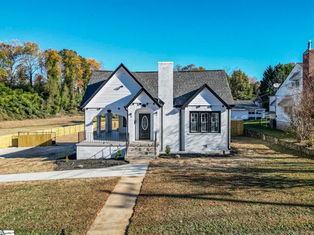 $410,999 | 3204 Old Buncombe Road, Greenville, SC 29609