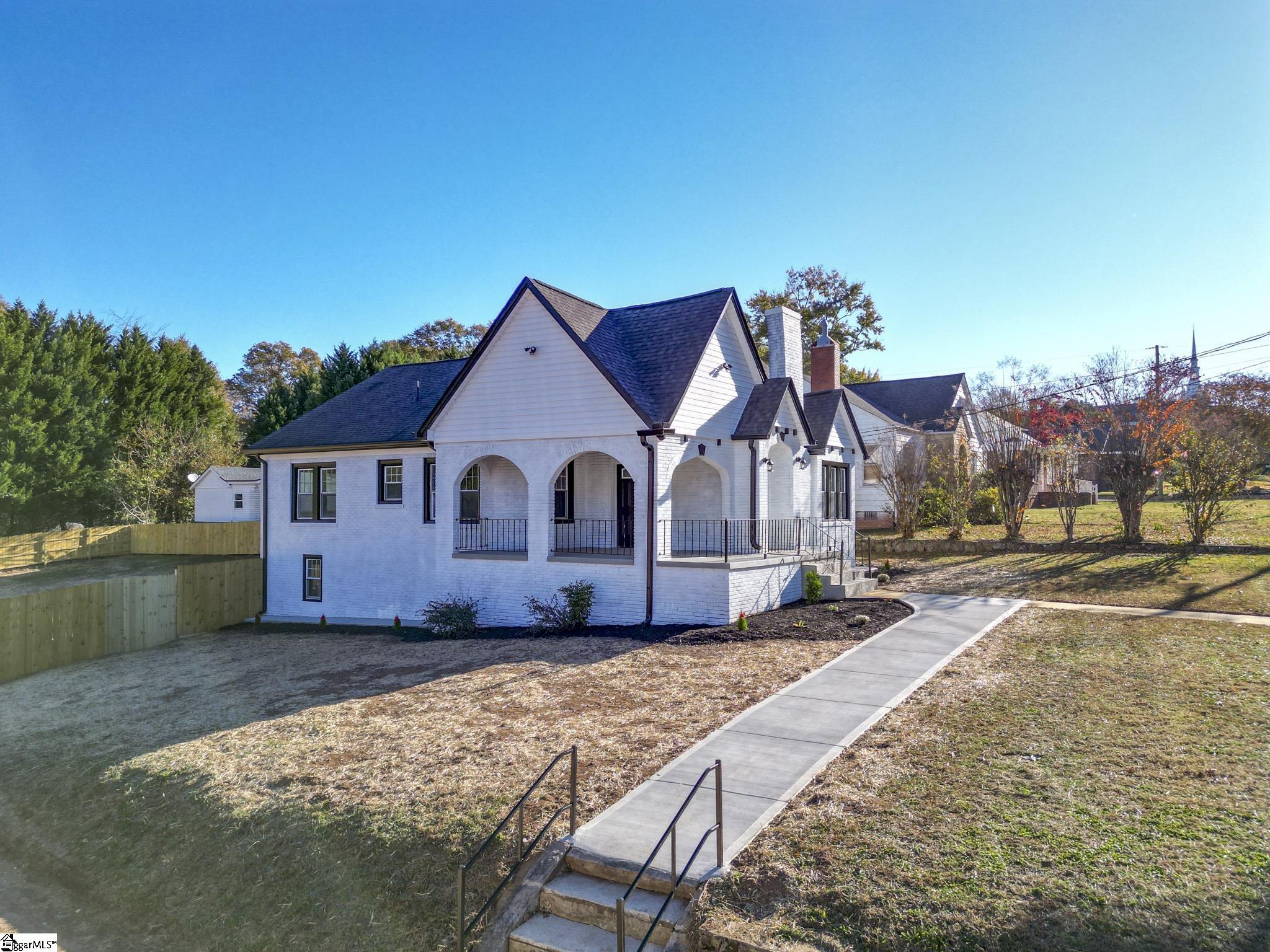 3204 Old Buncombe Road Greenville, SC 29609 - Photo 2 of 21